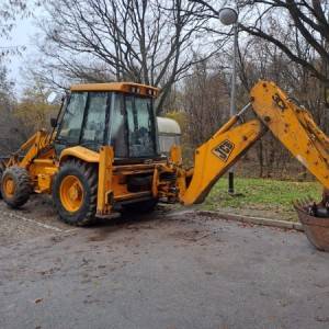 Kombinirka JCB 4x4
