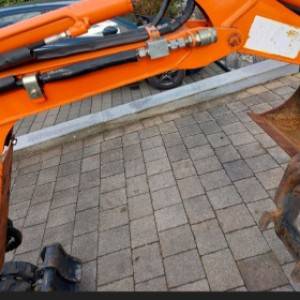 Mini bager hitachi 800 kg