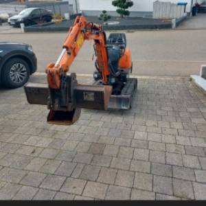 Mini bager hitachi 800 kg