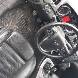 Prodajem Opel Insigniju 2.0 cdti