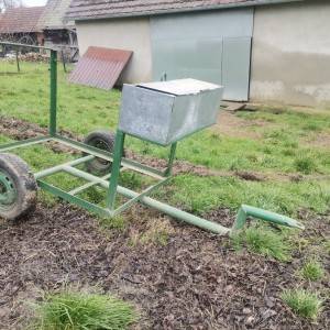 Prikolica za drva samo 250 €