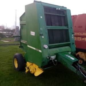 Rolo balirka John Deere 550