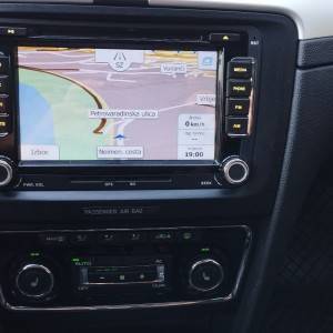 Škoda Superb Combi 2,0 TDI DSG nije uvoz reg. 08/23 može zamjena
