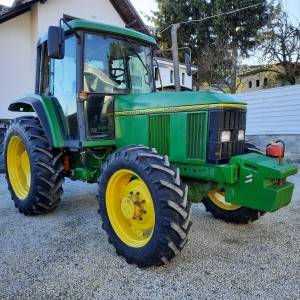 John Deere 6800