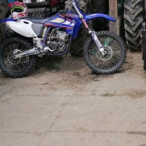 Yamaha yzf 250