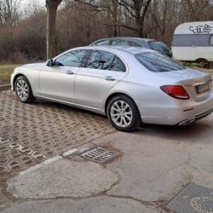 Mercedes E 220