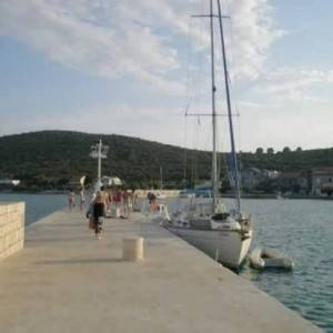 Plac na moru Peljesac-Hrvatska