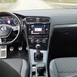 Golf 7,5 1,6 TDI 2019g. 60,000tkm, Join oprema, virtual, kamera, navi.