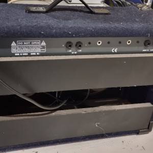 Hohner HR 40RC gitarsko pojačalo