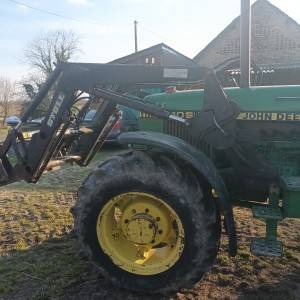 Prednji utovarivac za john deere 2040