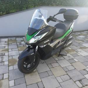 KAWASAKI J 300
