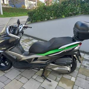 KAWASAKI J 300