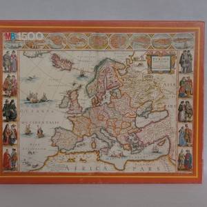 MB Puzzle 1500 mapa Europe 17. stoljece