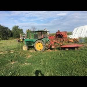 Prodajem John deere lanz 500