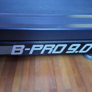 Traka za trčanje Xplorer B-PRO 9.0