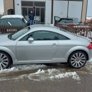 Prodajem ili mijenjam audi tt 1.8t