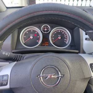 Prodajem Opel Zafira 1.9 CDTI