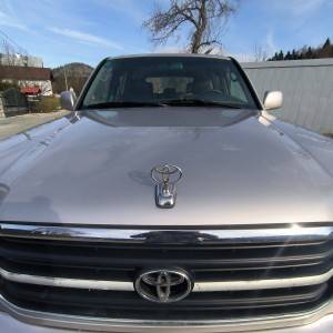 TOYOTA LAND CRUISER 100