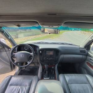 TOYOTA LAND CRUISER 100