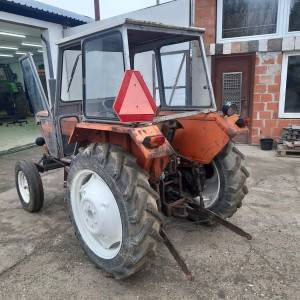 Traktor Štore 402
