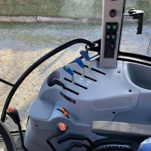 Prodajem NOVI Traktor, NEW HOLLAND TD 5.85