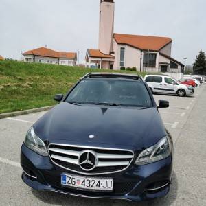 Mercedes E 220