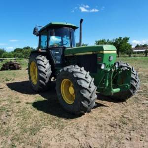 John Deere 3350