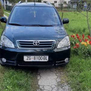 Toyota Avensis Verso