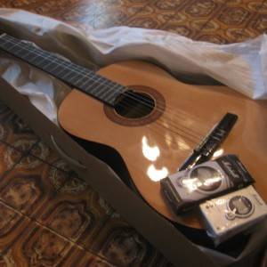"NOVO" AKUSTIČNA GITARA "HOHNER" SA TUNEROM "MARSHALL"