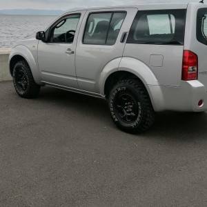 Nissan pitfainder 2.5dci prodajem
