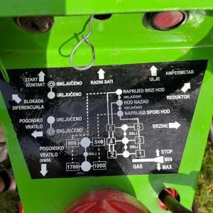 Traktor Tomo Vinković 418