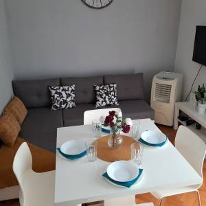 Novouređeni Apartman NILAN ( 2+2) Povljana / PAG