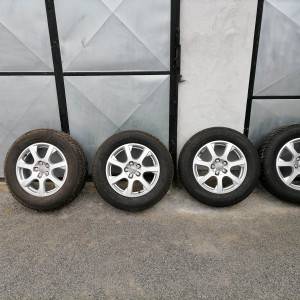 Prodajem alu felge sa gumama 235/65R17