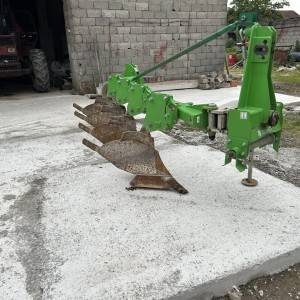 Plug Bomet kao nov ravnjak 3+1