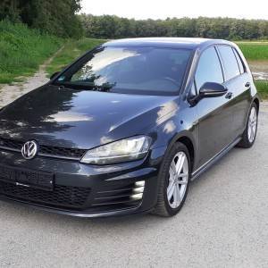 Golf VII 2,0 GTD Panorama, navigacia, keylles