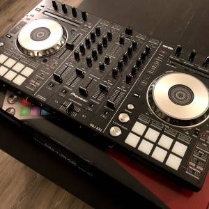 Pioneer DJ XDJ-RX3, Pioneer DDJ-REV7 DJ Kontroler