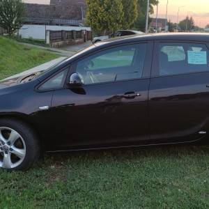 Opel Astra 1.7 CTDI top stanje