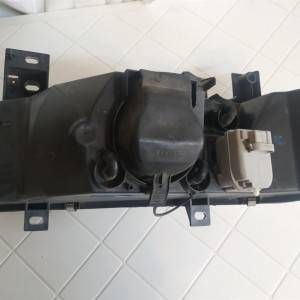 Lijevi far za Renault Master T35 u dobrom stanju