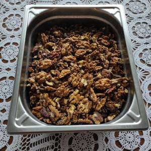 Očiščeni orasi, stoposto domaći netretirani 9,29 €/kg