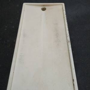 PVC bijeli stol za razne namjene dimenzije: 66,5 x 146 x 90