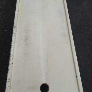 PVC bijeli stol za razne namjene dimenzije: 66,5 x 146 x 90