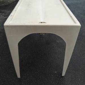 PVC bijeli stol za razne namjene dimenzije: 66,5 x 146 x 90