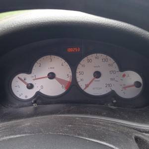 peugeot 206 hdi 188000km.klima,reg.do 06.24.