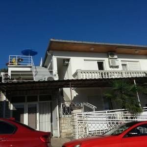 ***CRIKVENICA*** 8 dana – 7 noćenja za 4 osobe u ***apartman