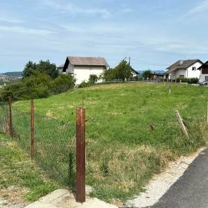 Građevinsko zemljište na izuzetnoj lokaciji 1 - Prodaje se