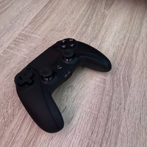 Gaming PC uz puno dodatne opreme i 95+ igrica, čitaj sve plz