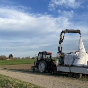 Jednoosovinka s HIAB 445 RV kranom, kruta