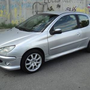 peugeot 206 hdi 188000km.klima,reg.do 06.24.