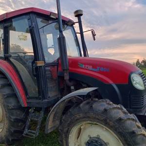 Traktor YTO X804