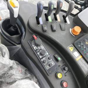 traktor ARMATRAC 1004 Lux CRD4